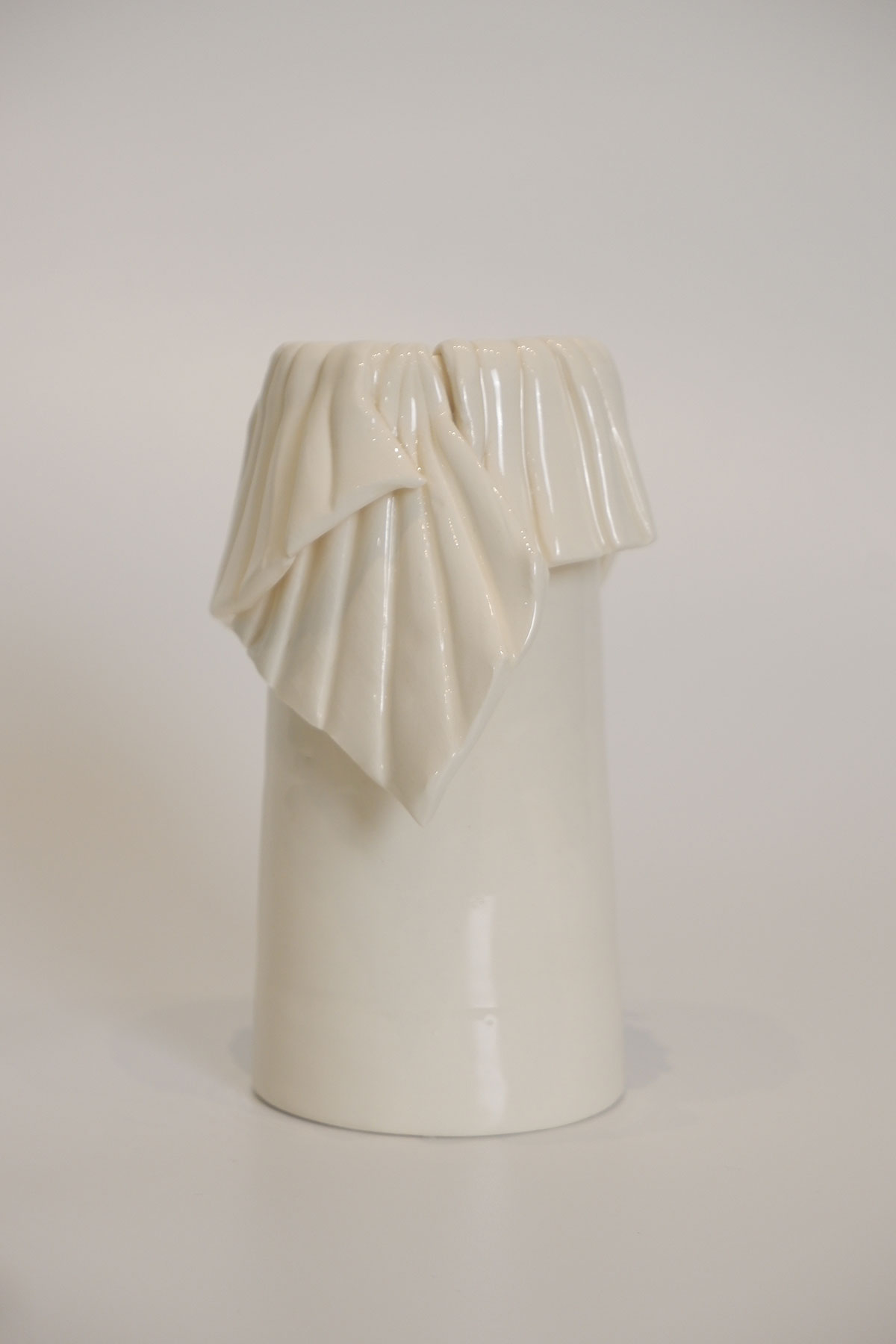 Pleat Marita Vase - Image 2